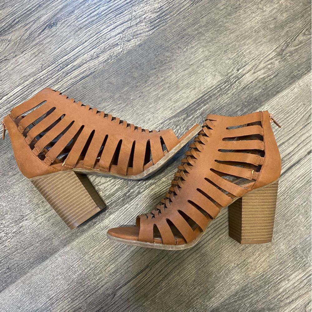 NWOT Indigo Open Toe Booties